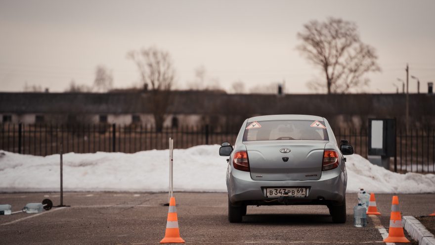 учебный автомобиль