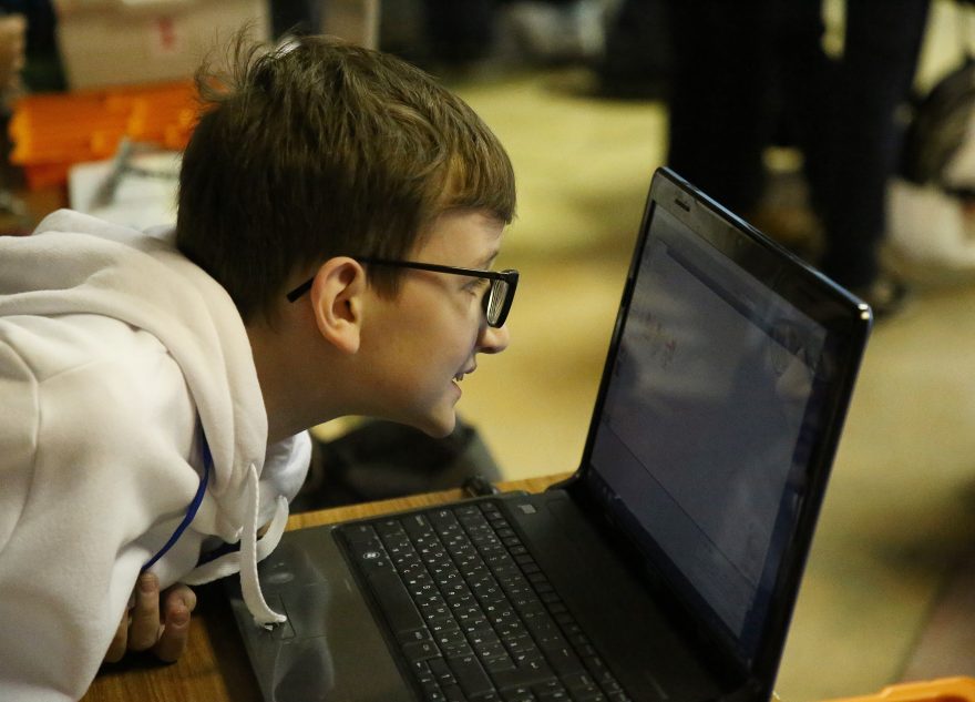 ребенок и компьютер