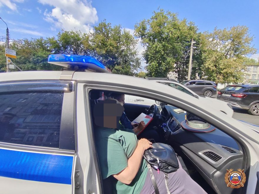 подросток на мопеде (1)