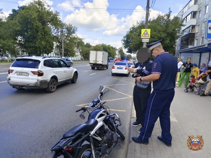 подросток на мопеде (2)