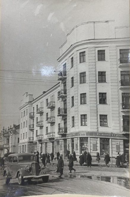 Улица Урицкого (ныне Трехсвятская)