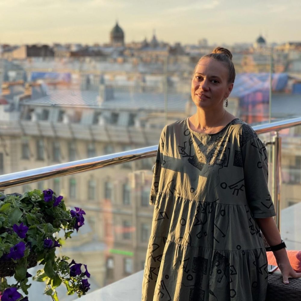 Анна Устинова