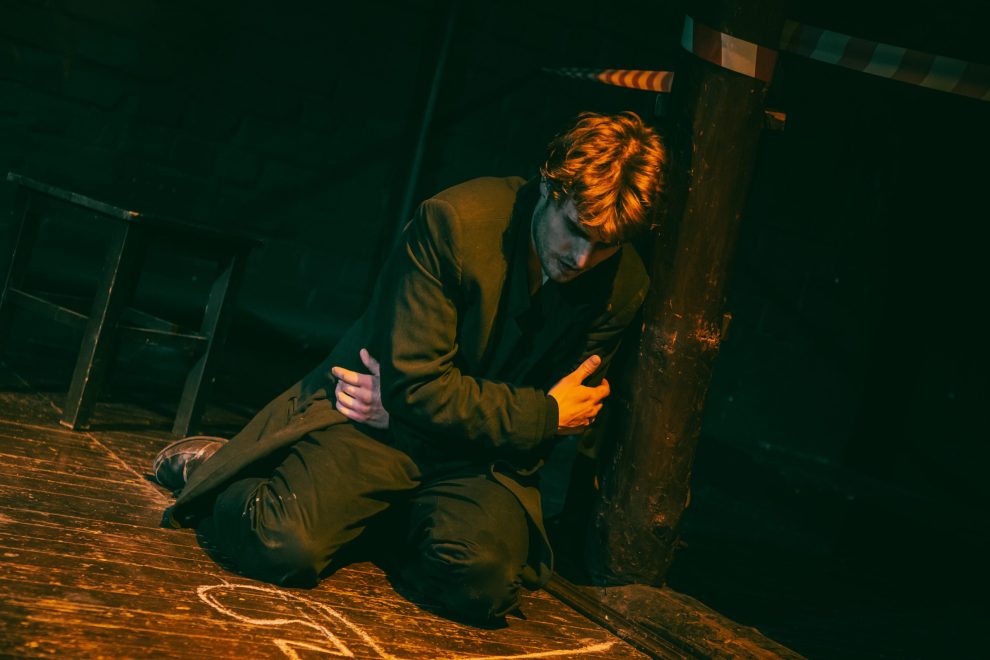 сцена из спектакля Поединок фото Кристина Белякова