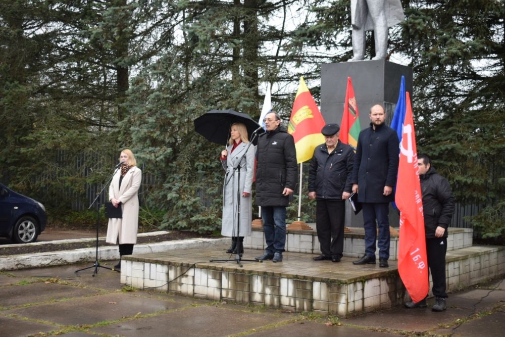 Фото: Ю.В. Белоусова, Н. Феоктистова/пресс-служба партии 