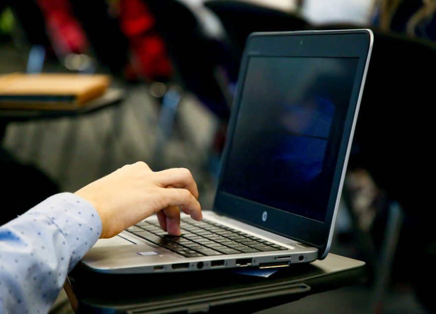 дети ноутбук игры (1)