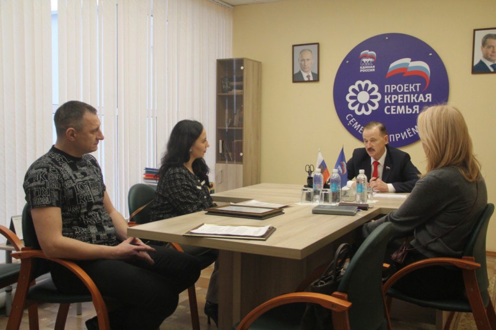 Фото: Д. Азизова/пресс-служба партии 