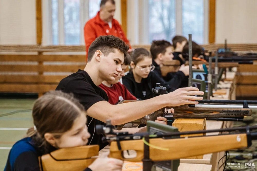 Смирнов Леонид 04320