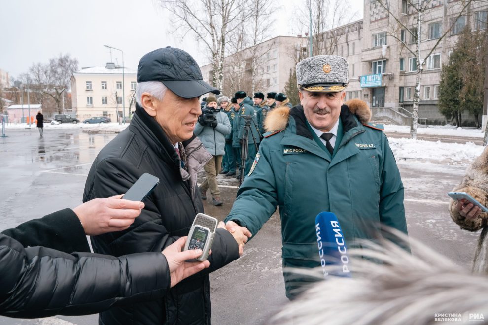 спасатели МЧС, награждение (2)