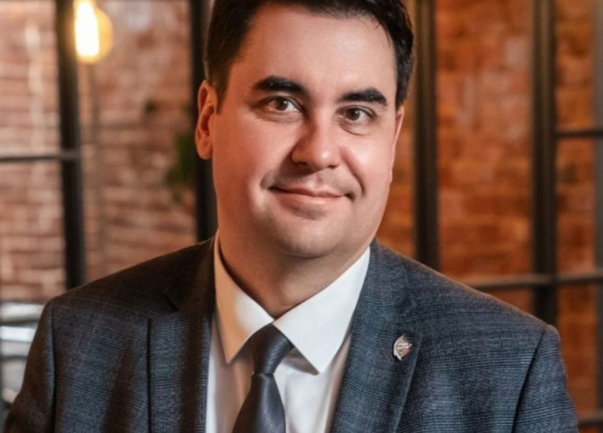 антон стамплевский