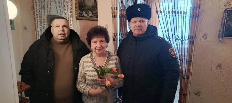 дарение цветов, краснохолмский округ