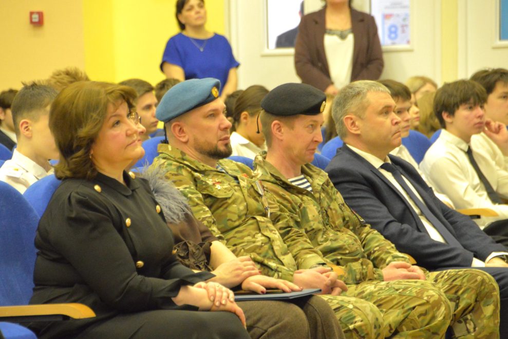 Выставка, сво, герои