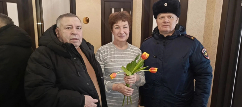 дарение цветов, краснохолмский округ