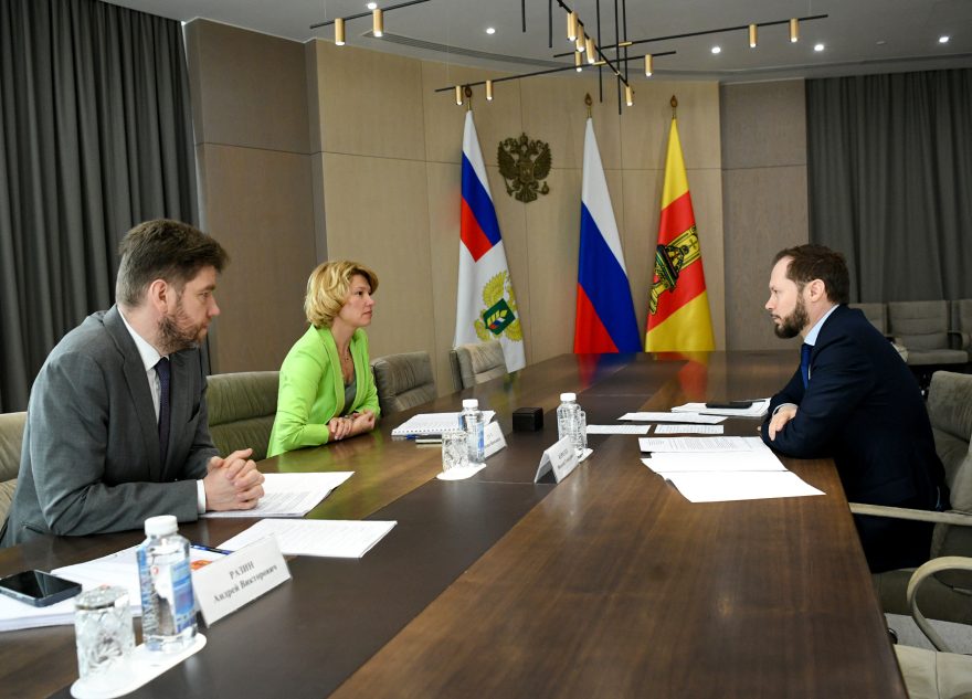 Виталий Королев, Оксана Лут