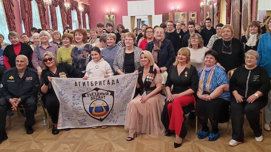 агитбригада передала экспонаты в виэм торжка