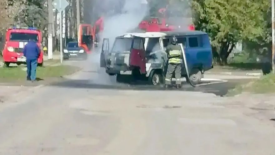 автомобиль загорелся в поселке редкино