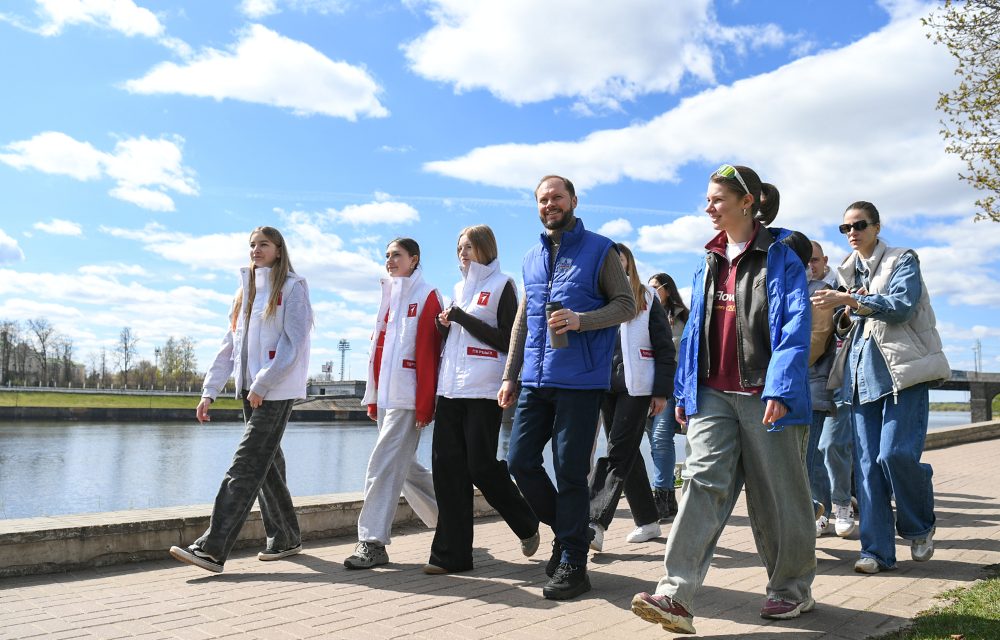 Виталий Королев принял участие в субботнике в Твери