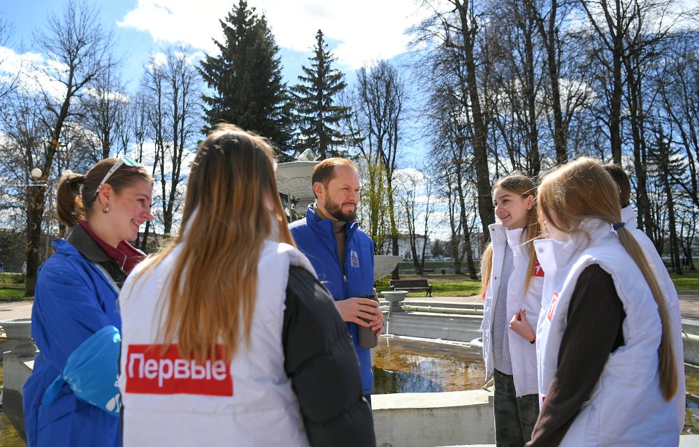 Виталий Королев принял участие в субботнике в Твери