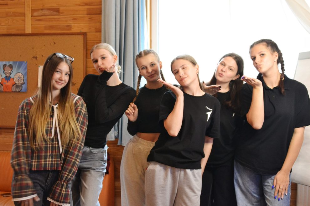 медиаканикулы, движение первых, контент