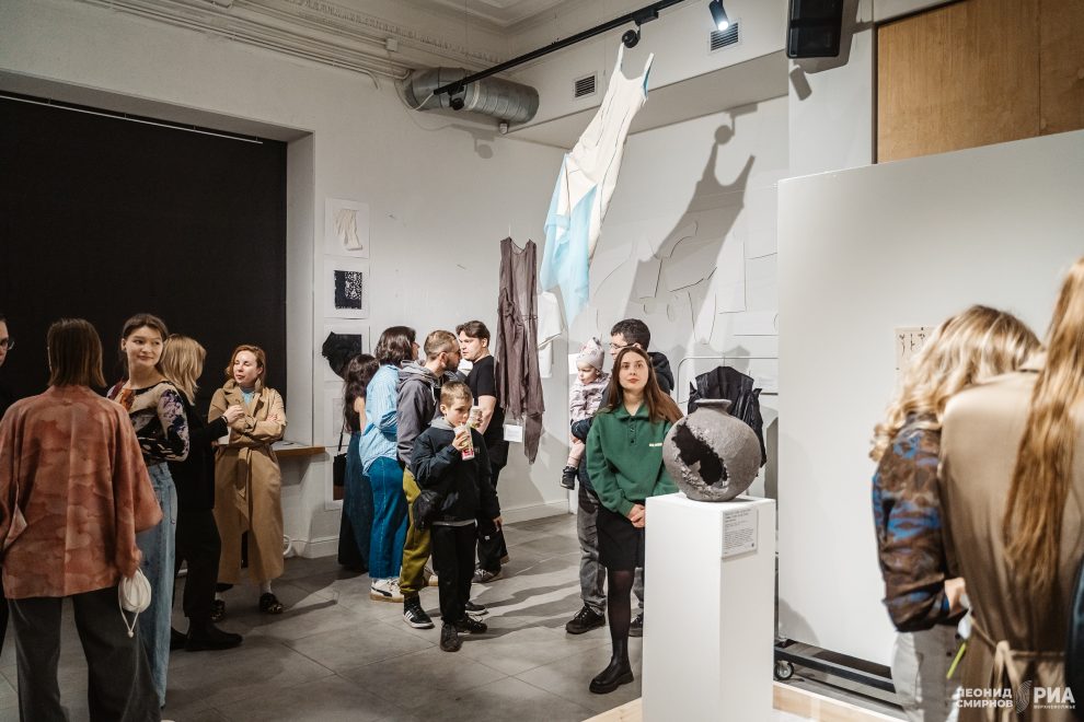 Там, где появился скол (11)