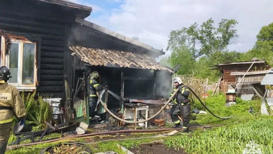 Жилой дом горел в Вышневолоцком округе