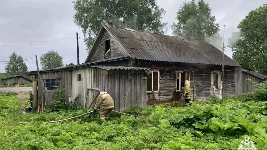 В Сандовском округе от пожара погибли трое человек