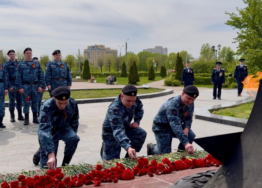 возложение цветов