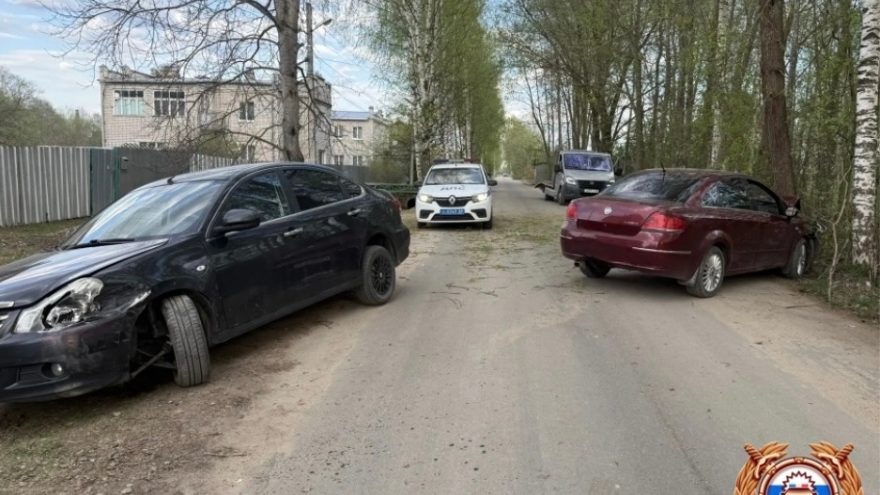 В Вышнем Волочке столкнулись Фиат и Ниссан