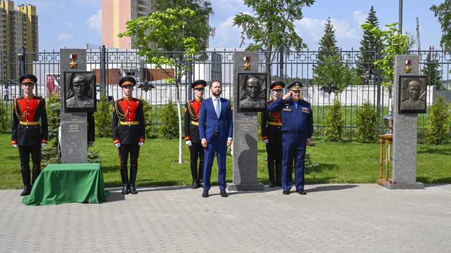 В Твери открыли стелы выпускников Тверского суворовского училища Василия Марзоева и Павла Ендовицкого