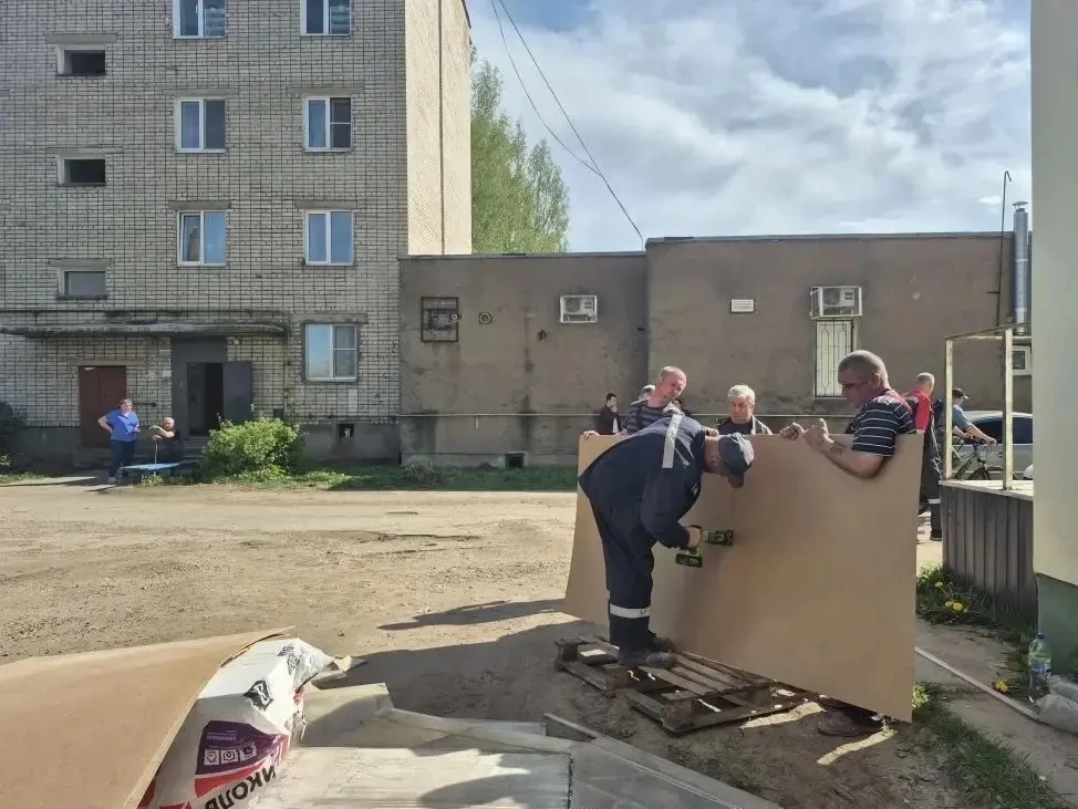 В Ржеве восстанавливают дома после отражения атаки БПЛА