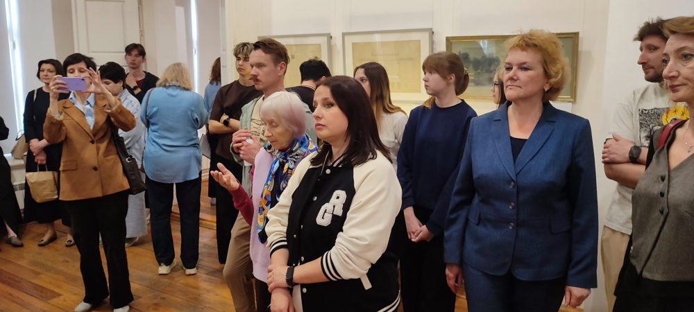 В Торжке открылась выставка «Памятники Тверской земли»