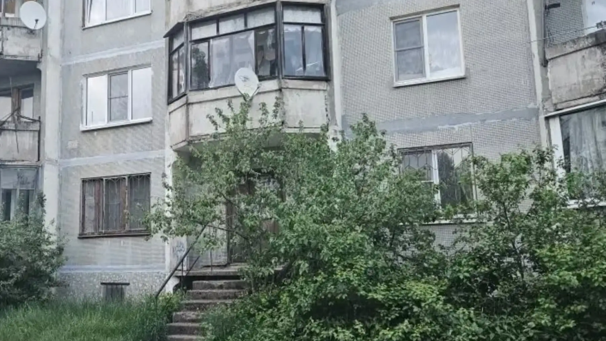 В городе Бологое девочка выпала из окна