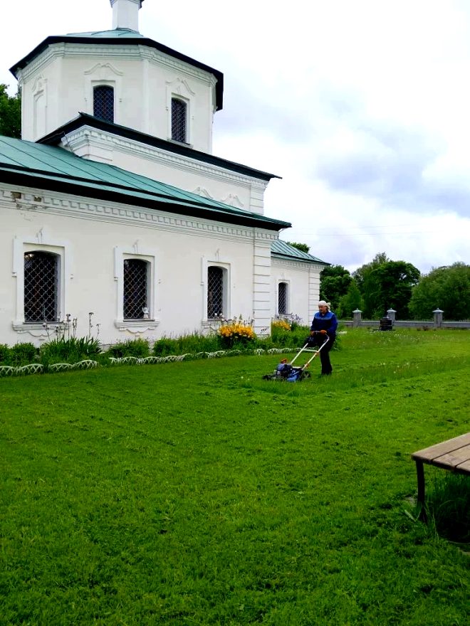 храм