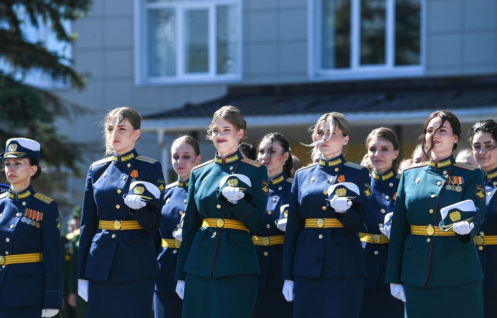 Виталий Королев поздравил выпускников военной академии имени Жукова