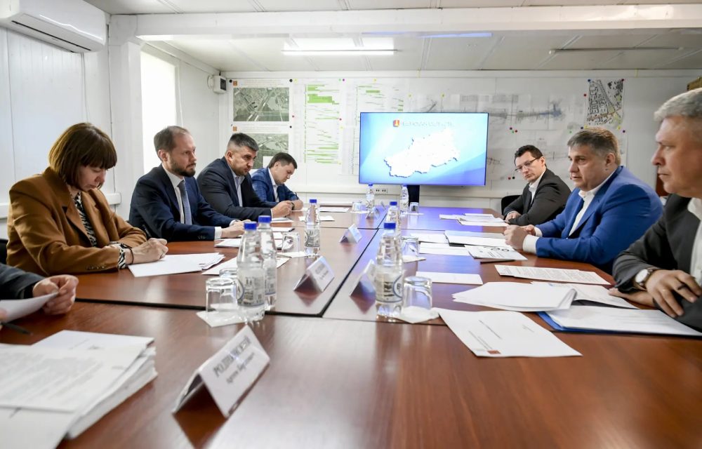 В Твери Виталий Королев и глава Федерального дорожного агентства проинспектировали ход строительства Западного моста
