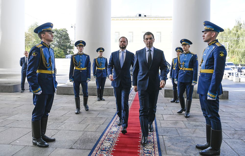 королев щеголев