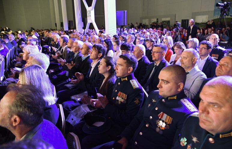 обращение королева стрыгина бредихин11