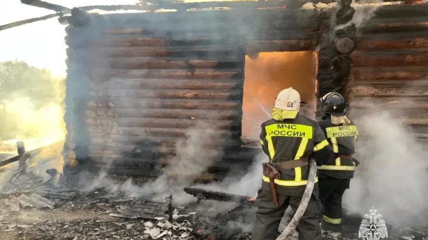 В Старицком округе горел дачный дом